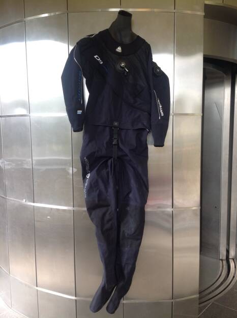 Suchy skafander D9 BREATHABLE, ultra lekki damski UŻYWANY